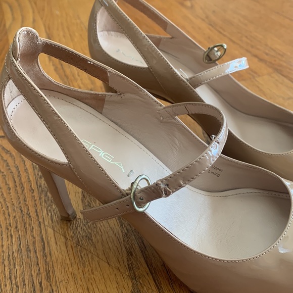 Nude Color Heels - Picture 2 of 4